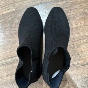 New Rothy’s merino boots in size 8.5